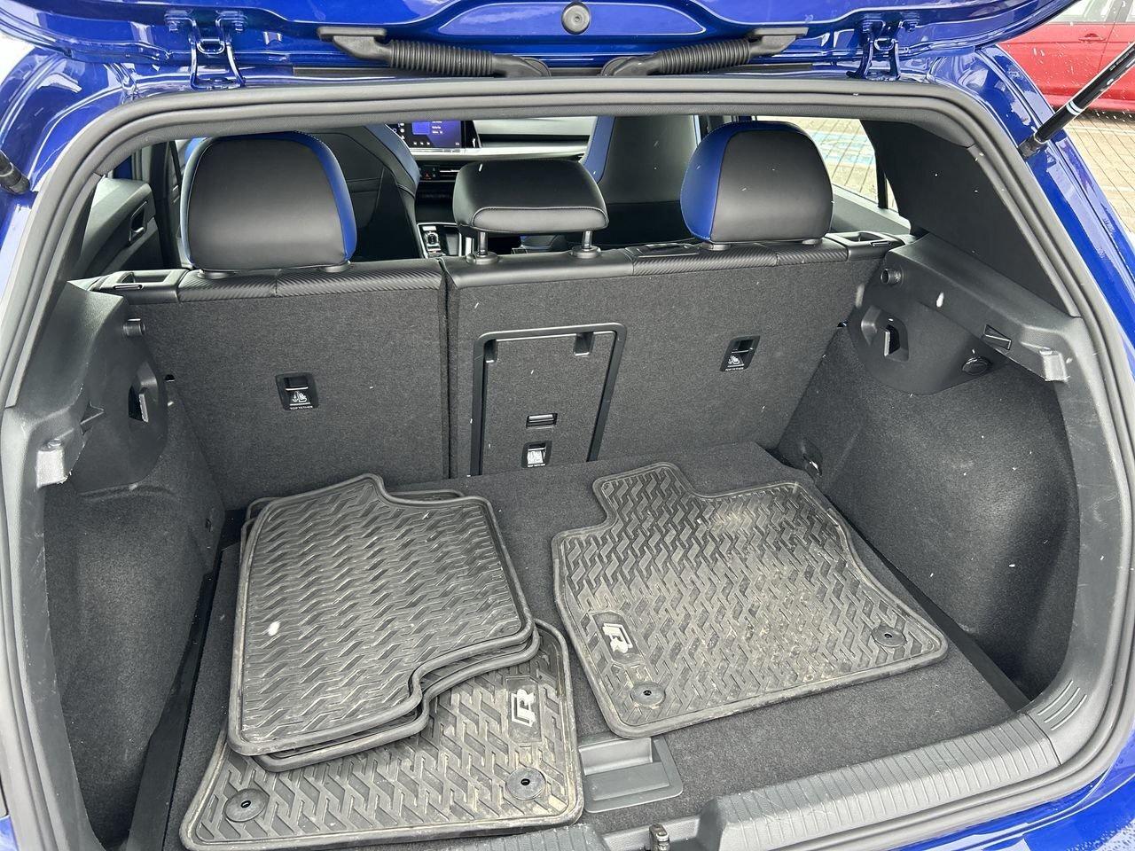 2024 Volkswagen Golf R 2.0T 7Sp at DSG w/Tip Leather  Alloy Wheels  Heads Photo