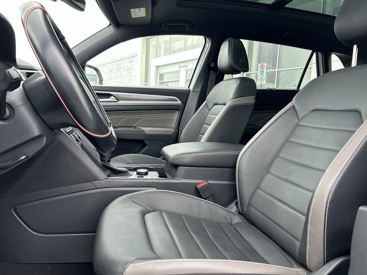 2023 Volkswagen Atlas Cross Sport Execline 3.6L 8sp at w/Tip 4MOTION Leather  Sunroo Photo