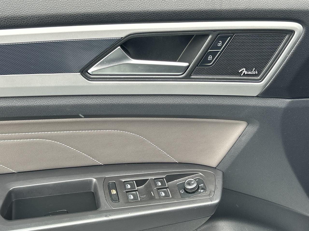 2023 Volkswagen Atlas Cross Sport Execline 3.6L 8sp at w/Tip 4MOTION Leather  Sunroo Photo