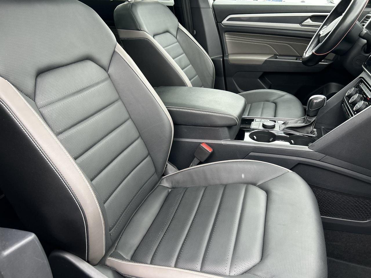 2023 Volkswagen Atlas Cross Sport Execline 3.6L 8sp at w/Tip 4MOTION Leather  Sunroo Photo