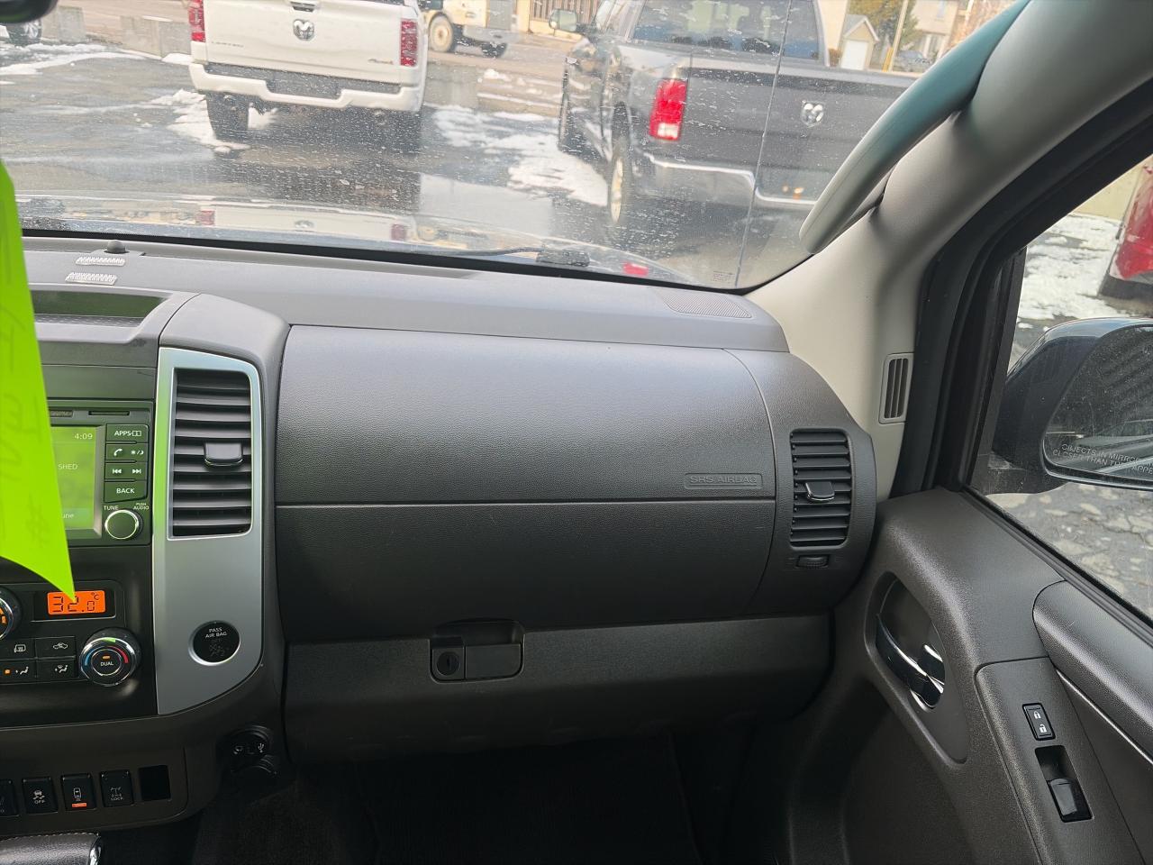 2017 Nissan Frontier PRO-4X4-LEATHER-LOADED Photo