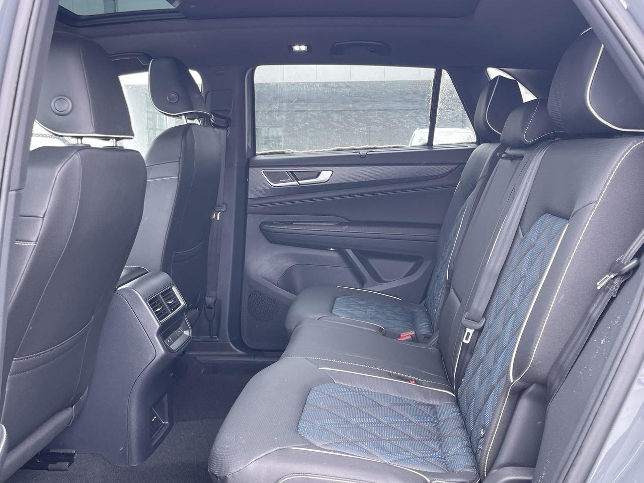 2026 Volkswagen Atlas Cross Sport Execline New Re-Designed 2026 Atlas  LIMITED INVEN Photo