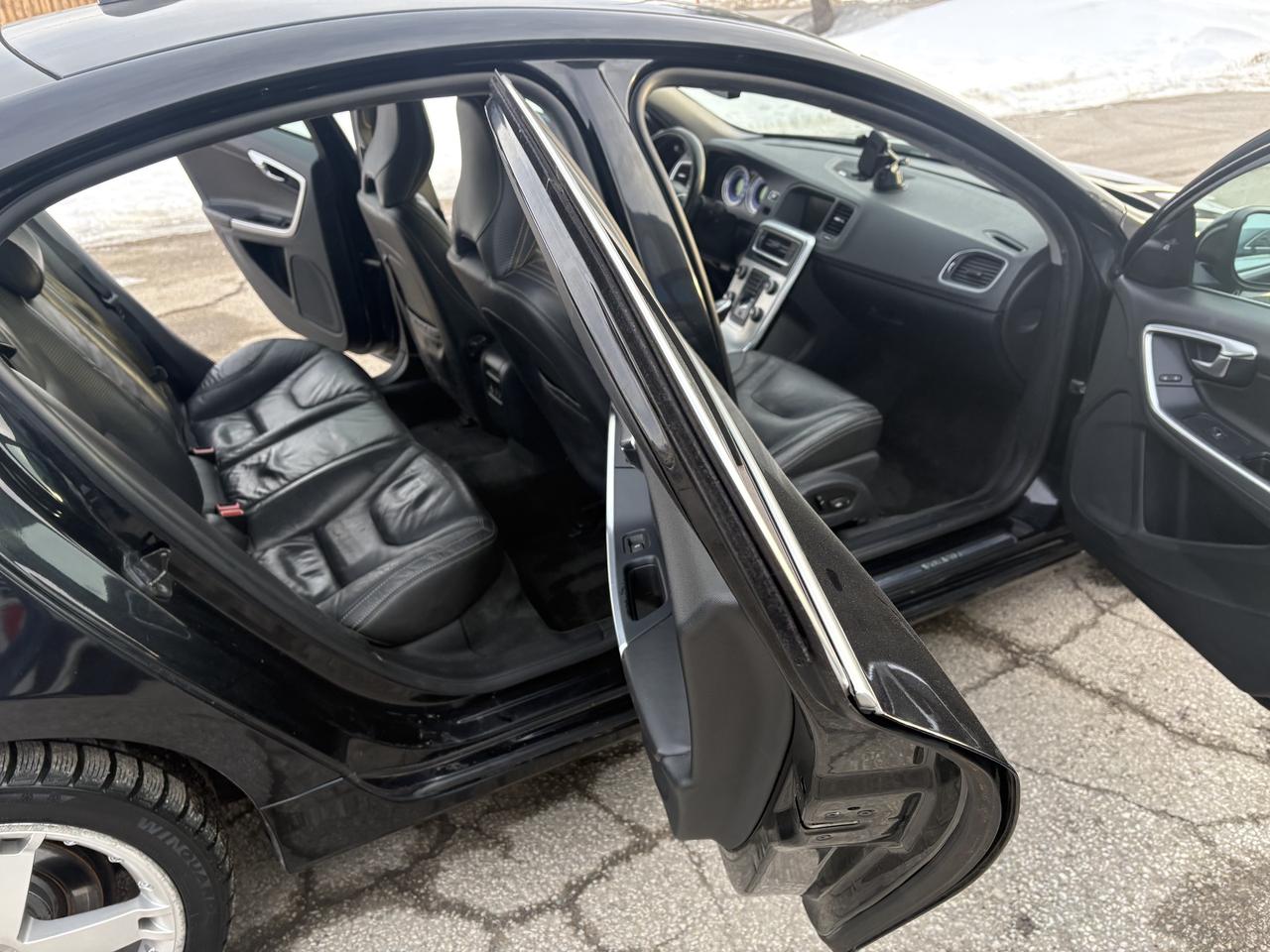 2013 Volvo S60 R  Photo