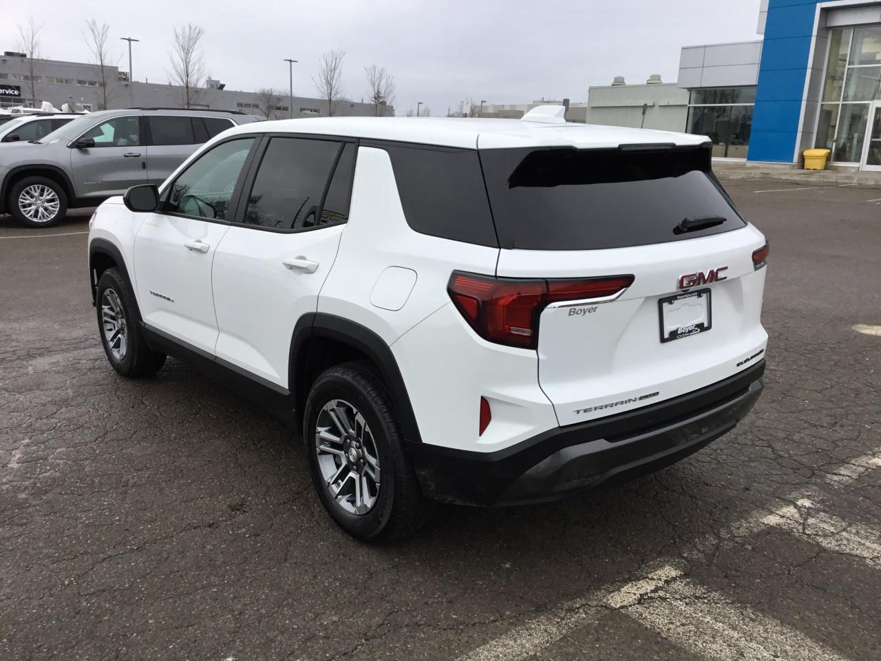 2025 GMC Terrain Elevation Photo2