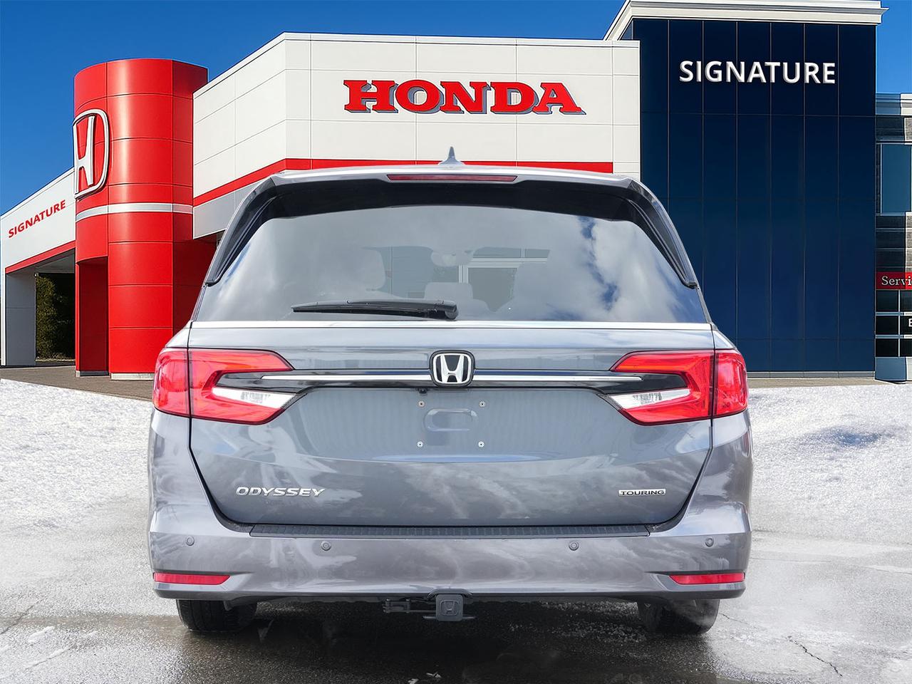 2024 Honda Odyssey Touring Photo