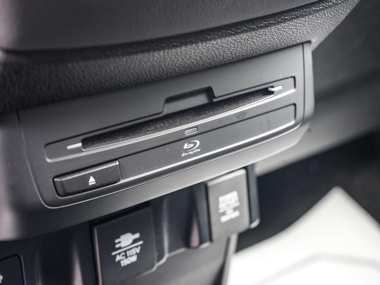 2024 Honda Odyssey Touring Photo