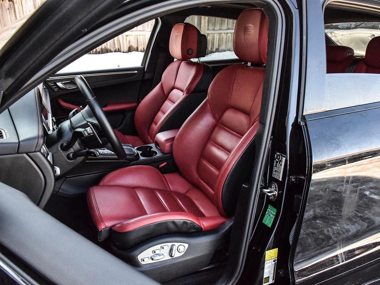 2021 Porsche Macan GTS Photo