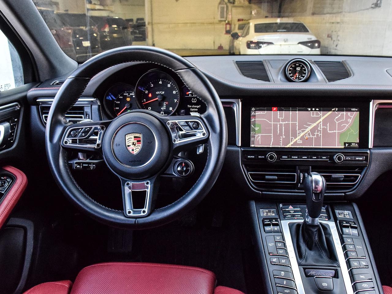 2021 Porsche Macan GTS Photo