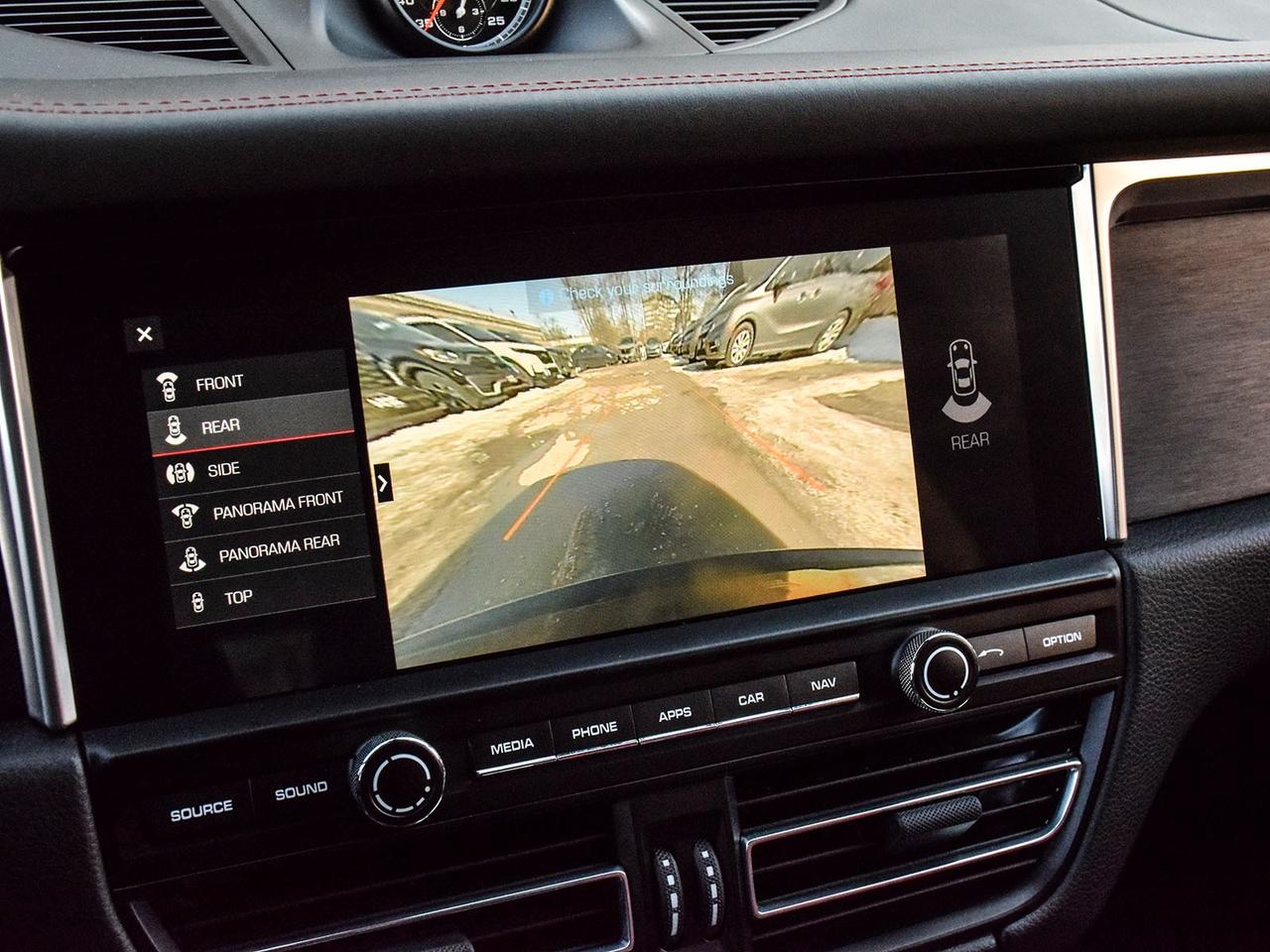 2021 Porsche Macan GTS Photo