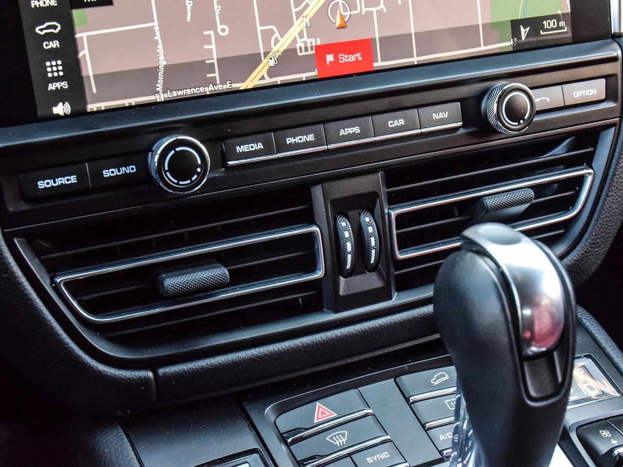 2021 Porsche Macan GTS Photo