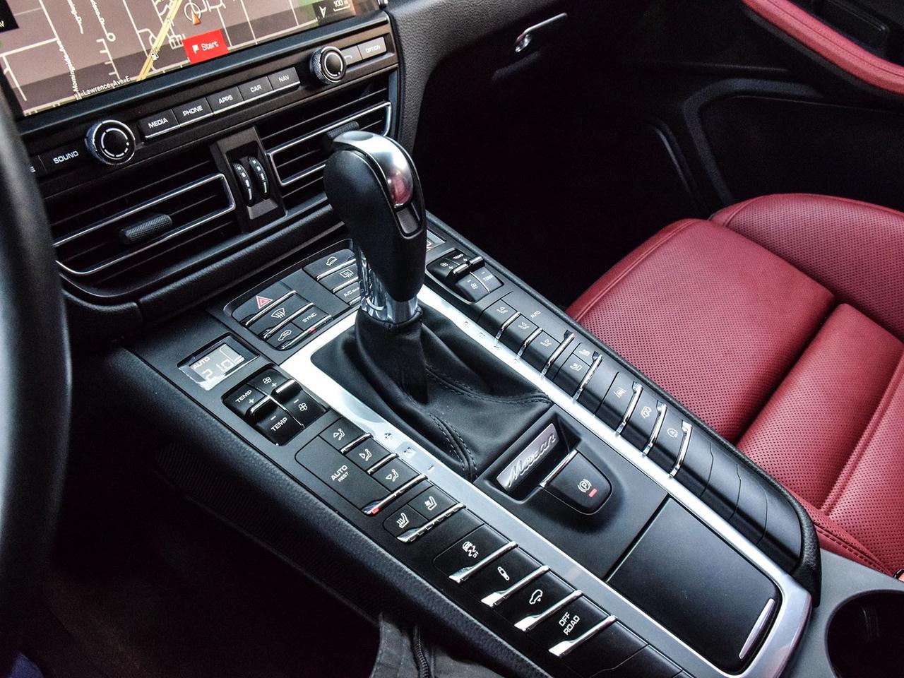 2021 Porsche Macan GTS Photo