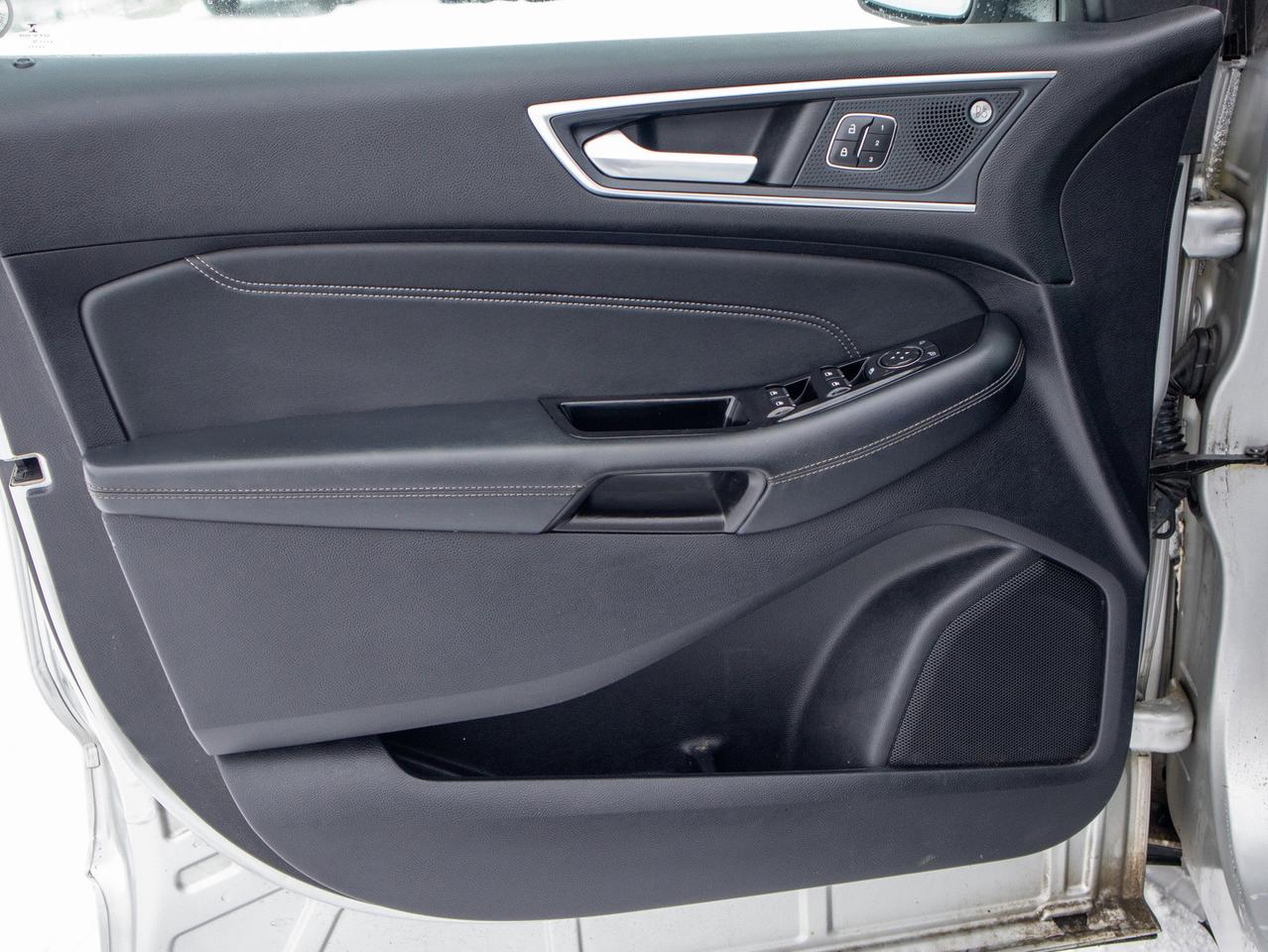 2019 Ford Edge Titanium - Rain Sensing Wipers   Keyless Entry Photo