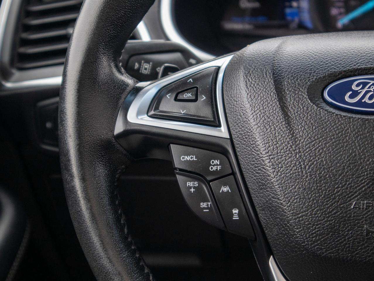 2019 Ford Edge Titanium - Rain Sensing Wipers   Keyless Entry Photo