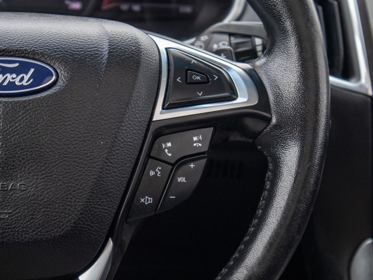 2019 Ford Edge Titanium - Rain Sensing Wipers   Keyless Entry Photo