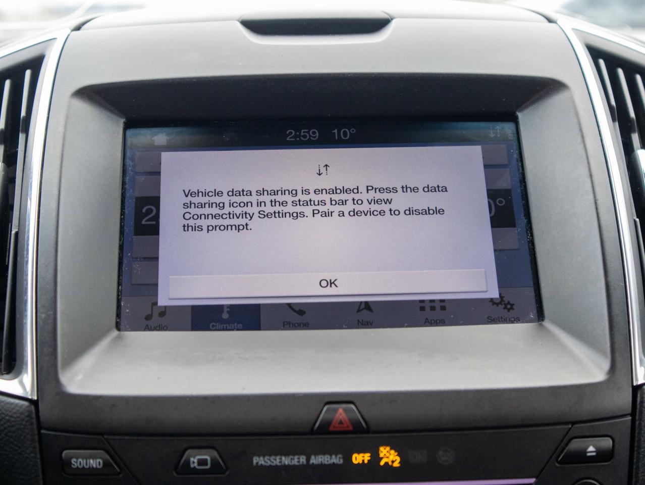 2019 Ford Edge Titanium - Rain Sensing Wipers   Keyless Entry Photo