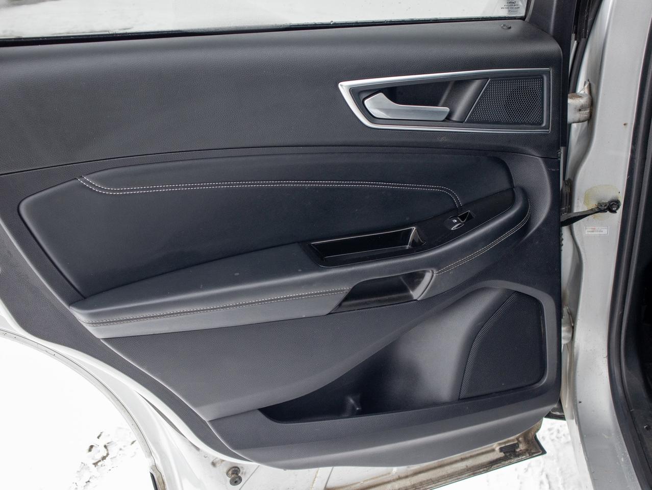 2019 Ford Edge Titanium - Rain Sensing Wipers   Keyless Entry Photo