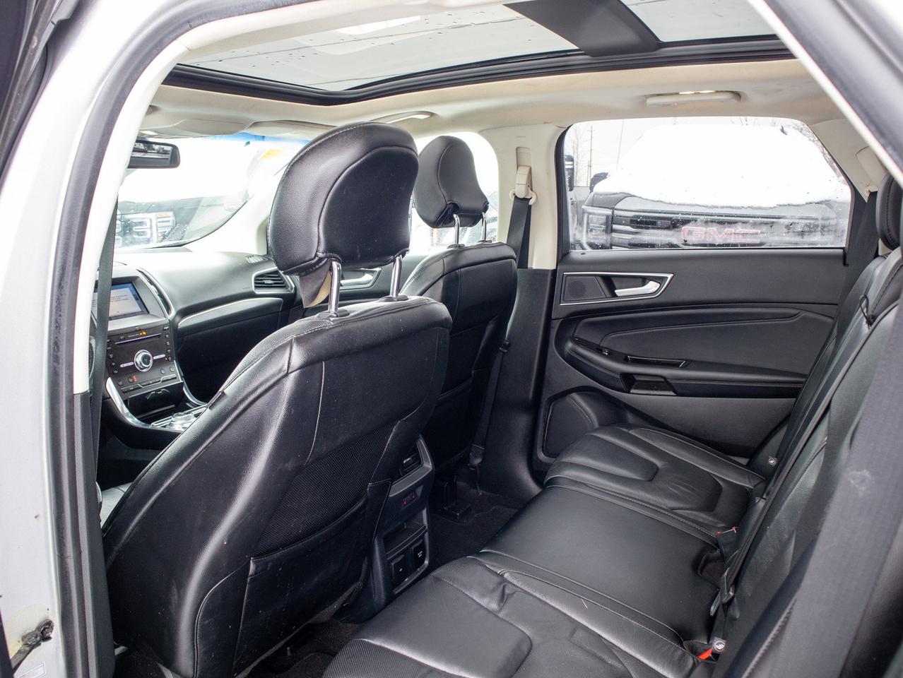 2019 Ford Edge Titanium - Rain Sensing Wipers   Keyless Entry Photo