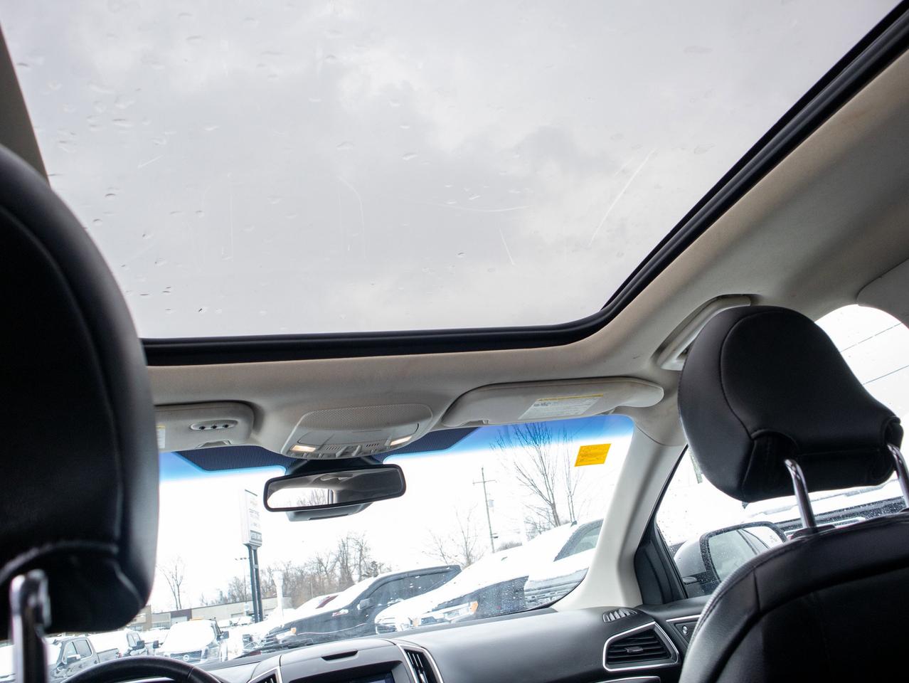 2019 Ford Edge Titanium - Rain Sensing Wipers   Keyless Entry Photo