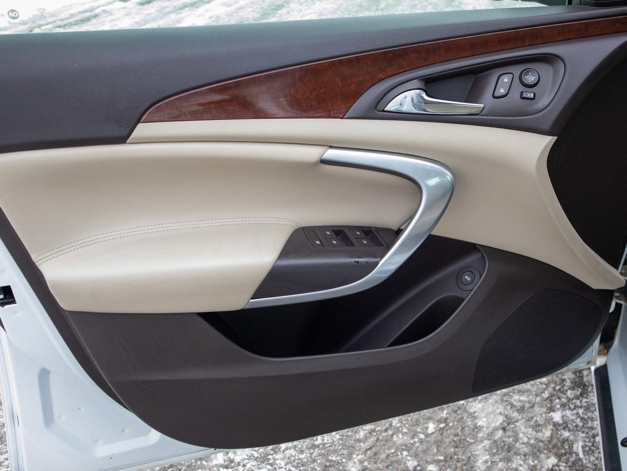 2016 Buick Regal Premium I - Universal Garage Door Opener   Multi-Z Photo