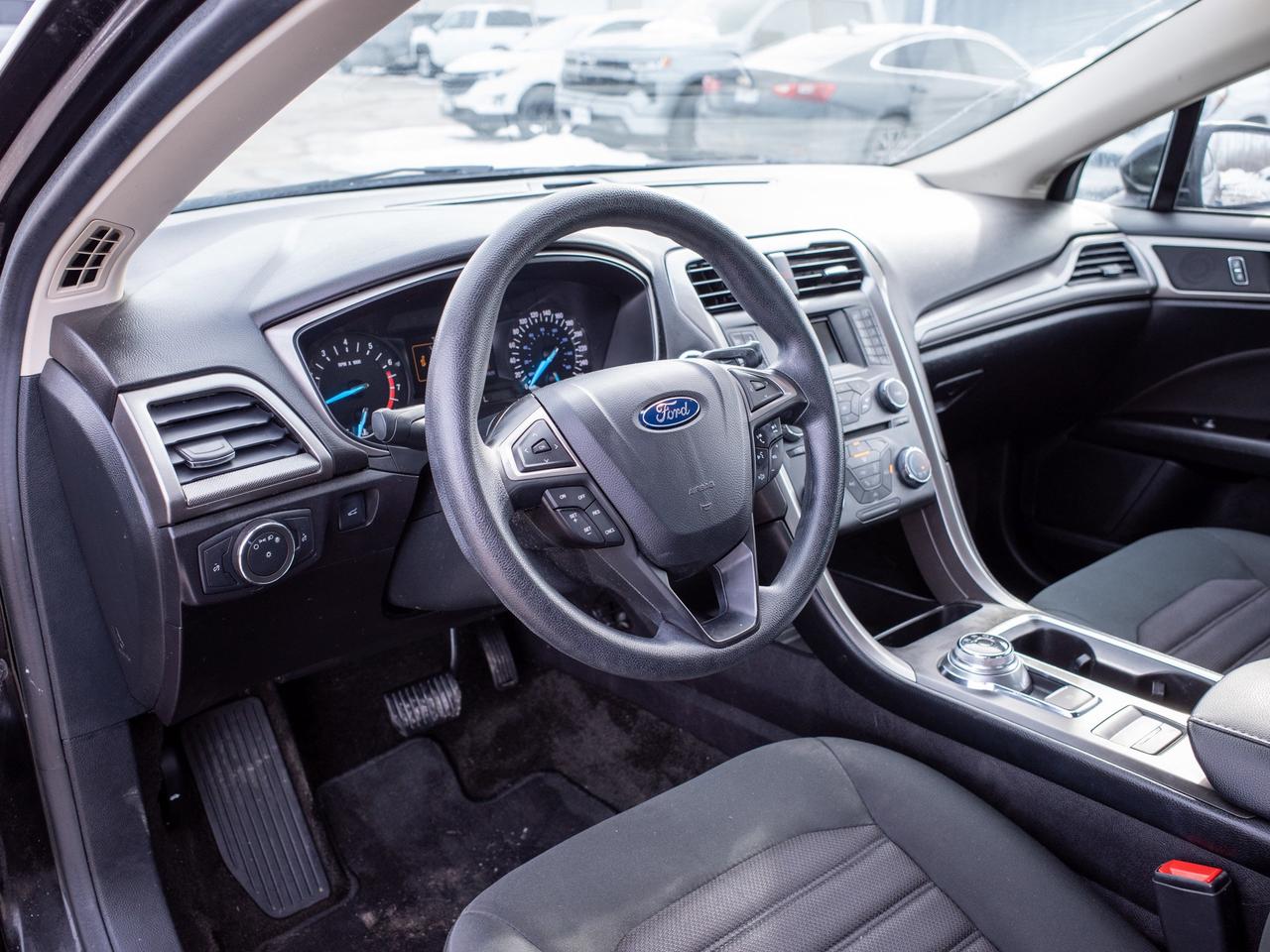 2017 Ford Fusion SE - Power Driver Seat   Keyless Entry Photo