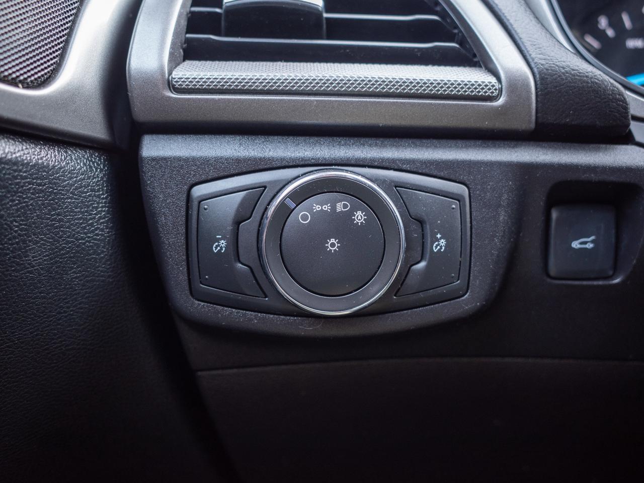 2017 Ford Fusion SE - Power Driver Seat   Keyless Entry Photo