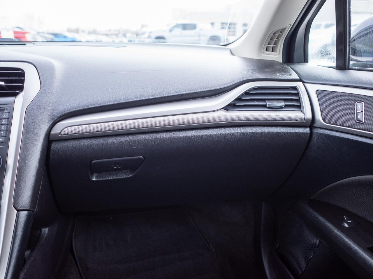 2017 Ford Fusion SE - Power Driver Seat   Keyless Entry Photo