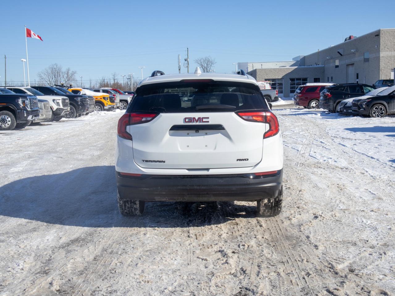 2021 GMC Terrain AWD 4DR SLE Photo