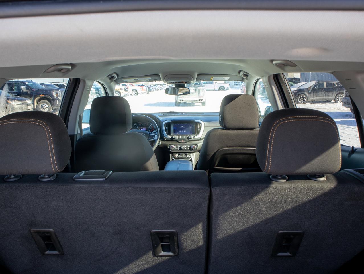 2021 GMC Terrain AWD 4DR SLE Photo