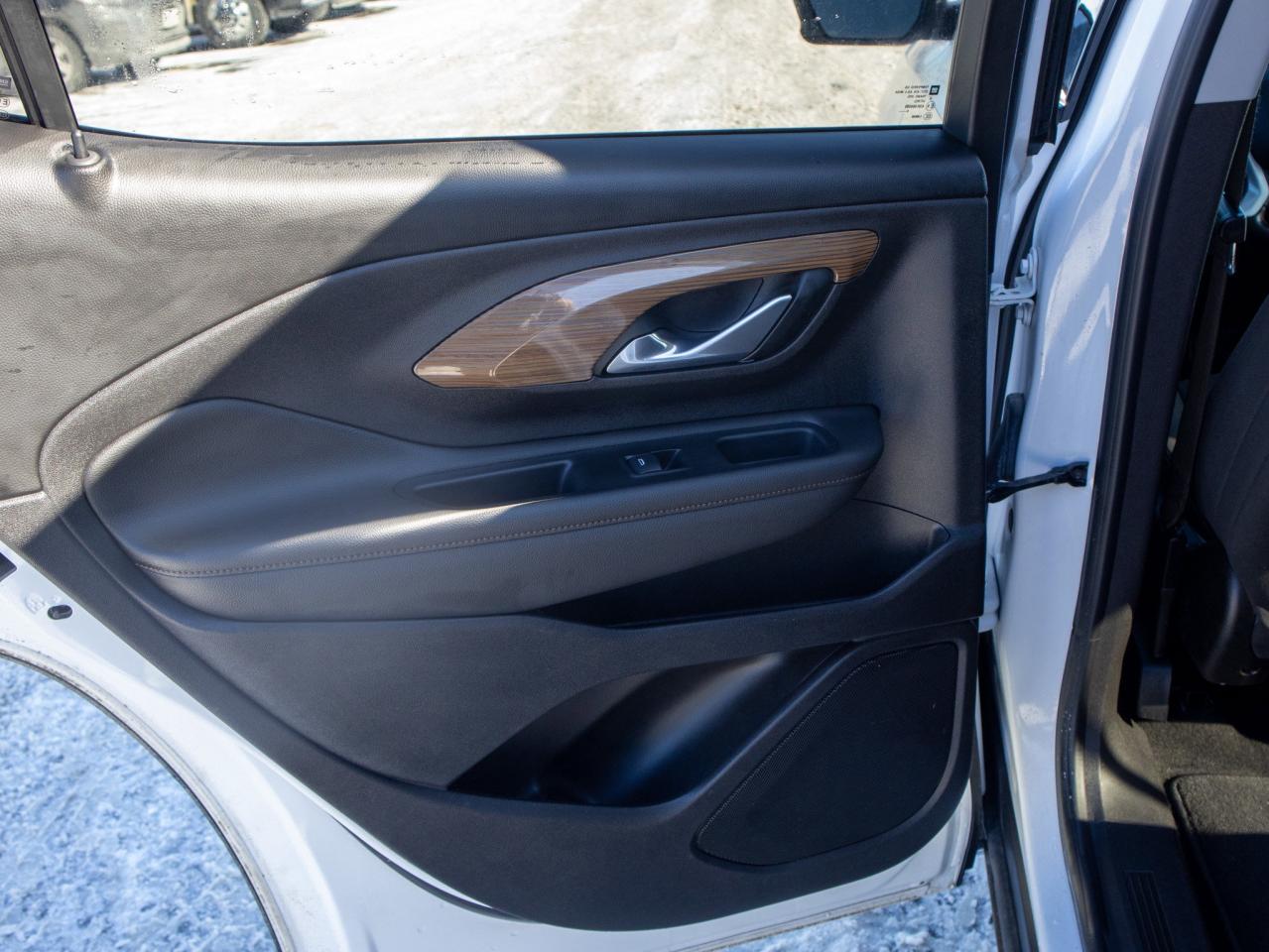 2021 GMC Terrain AWD 4DR SLE Photo