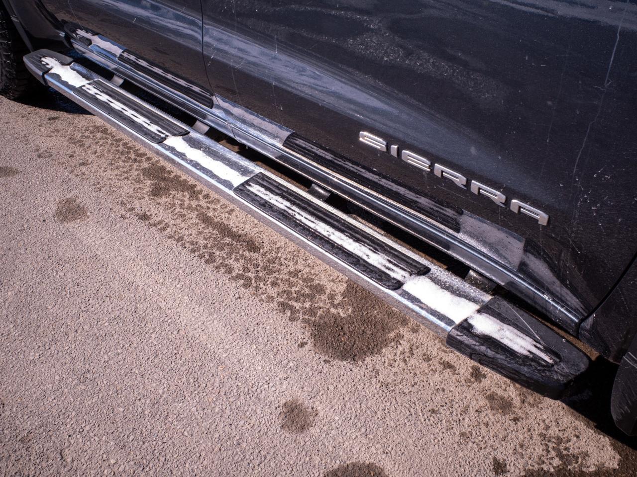 2021 GMC Sierra 1500 SLT - Leather Seats   Heated Mirrors Photo