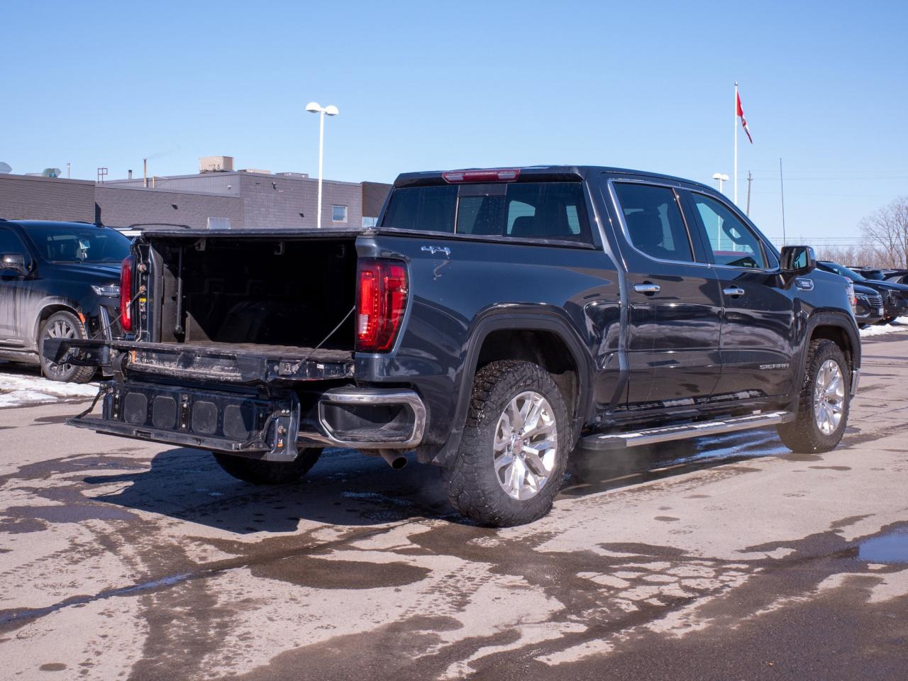 2021 GMC Sierra 1500 SLT - Leather Seats   Heated Mirrors Photo