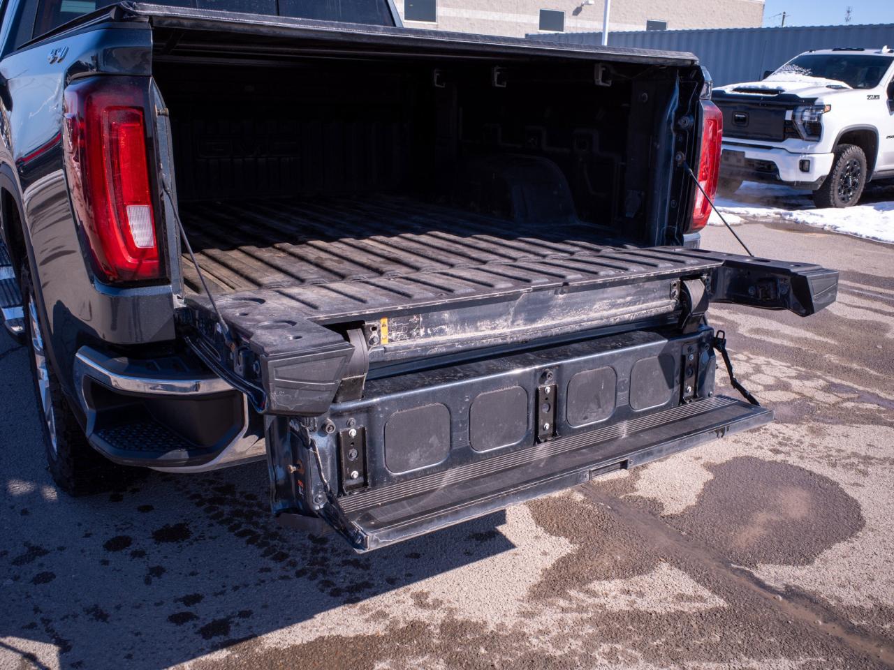 2021 GMC Sierra 1500 SLT - Leather Seats   Heated Mirrors Photo