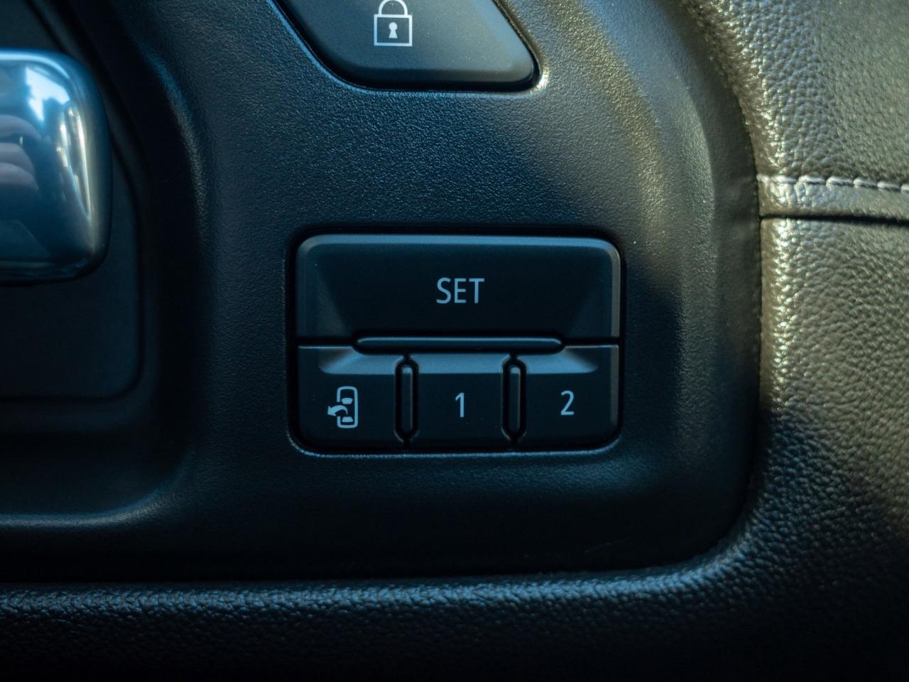 2021 GMC Sierra 1500 SLT - Leather Seats   Heated Mirrors Photo