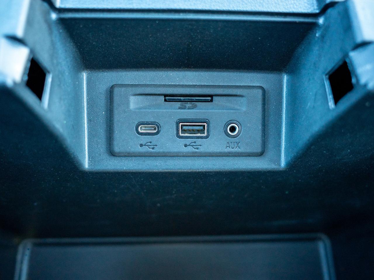 2021 GMC Sierra 1500 SLT - Leather Seats   Heated Mirrors Photo