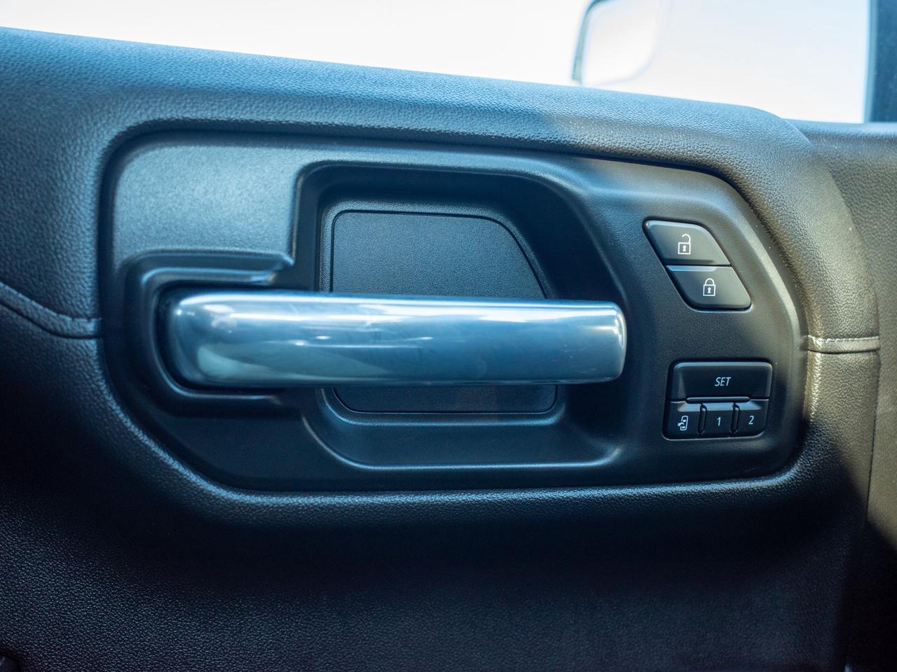 2021 GMC Sierra 1500 SLT - Leather Seats   Heated Mirrors Photo