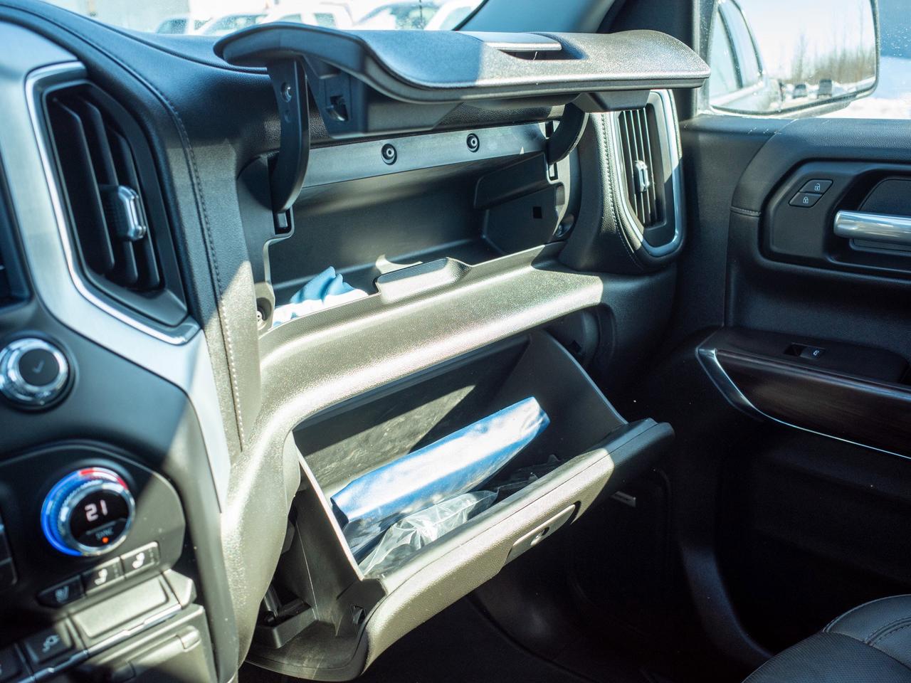 2021 GMC Sierra 1500 SLT - Leather Seats   Heated Mirrors Photo