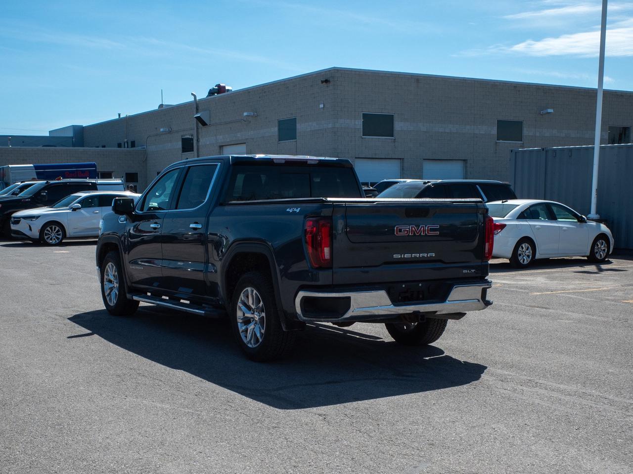 2021 GMC Sierra 1500 SLT - Leather Seats   Heated Mirrors Photo