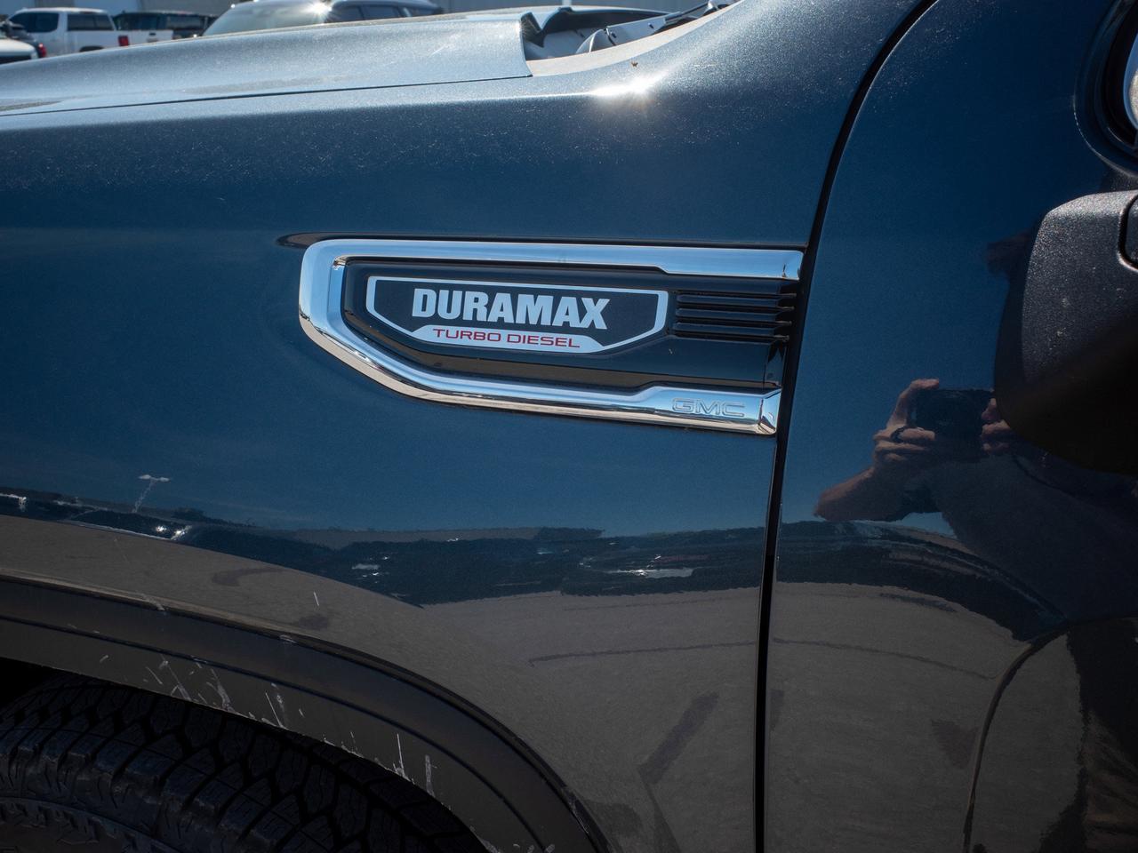 2021 GMC Sierra 1500 SLT - Leather Seats   Heated Mirrors Photo