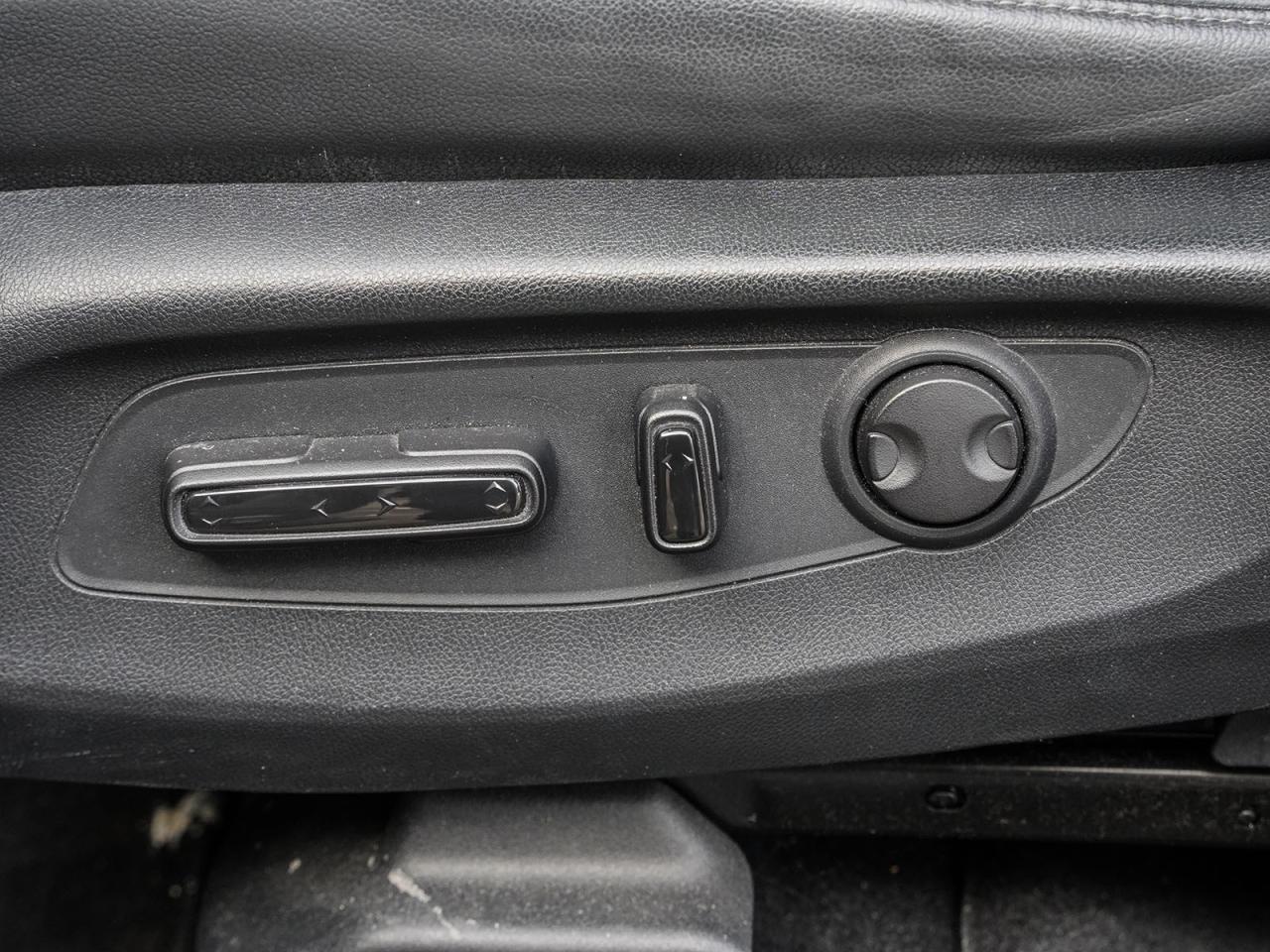 2023 Honda CR-V EX-L Photo