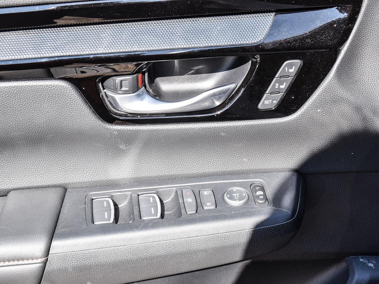 2025 Honda CR-V Hybrid Touring Photo