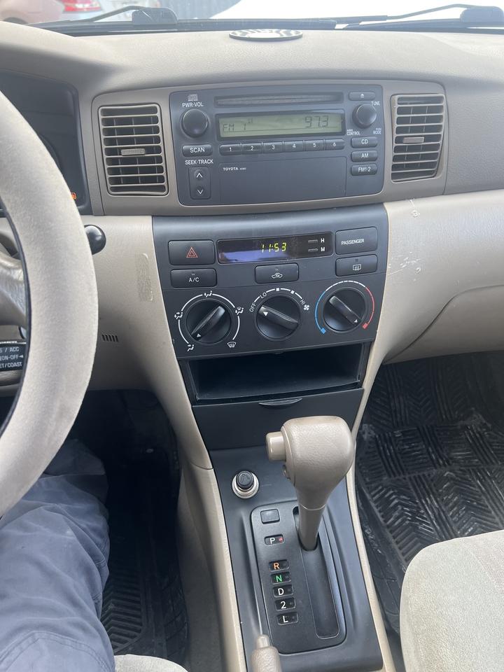 2004 Toyota Corolla 4dr Sdn CE Auto ac power windows,locks Photo