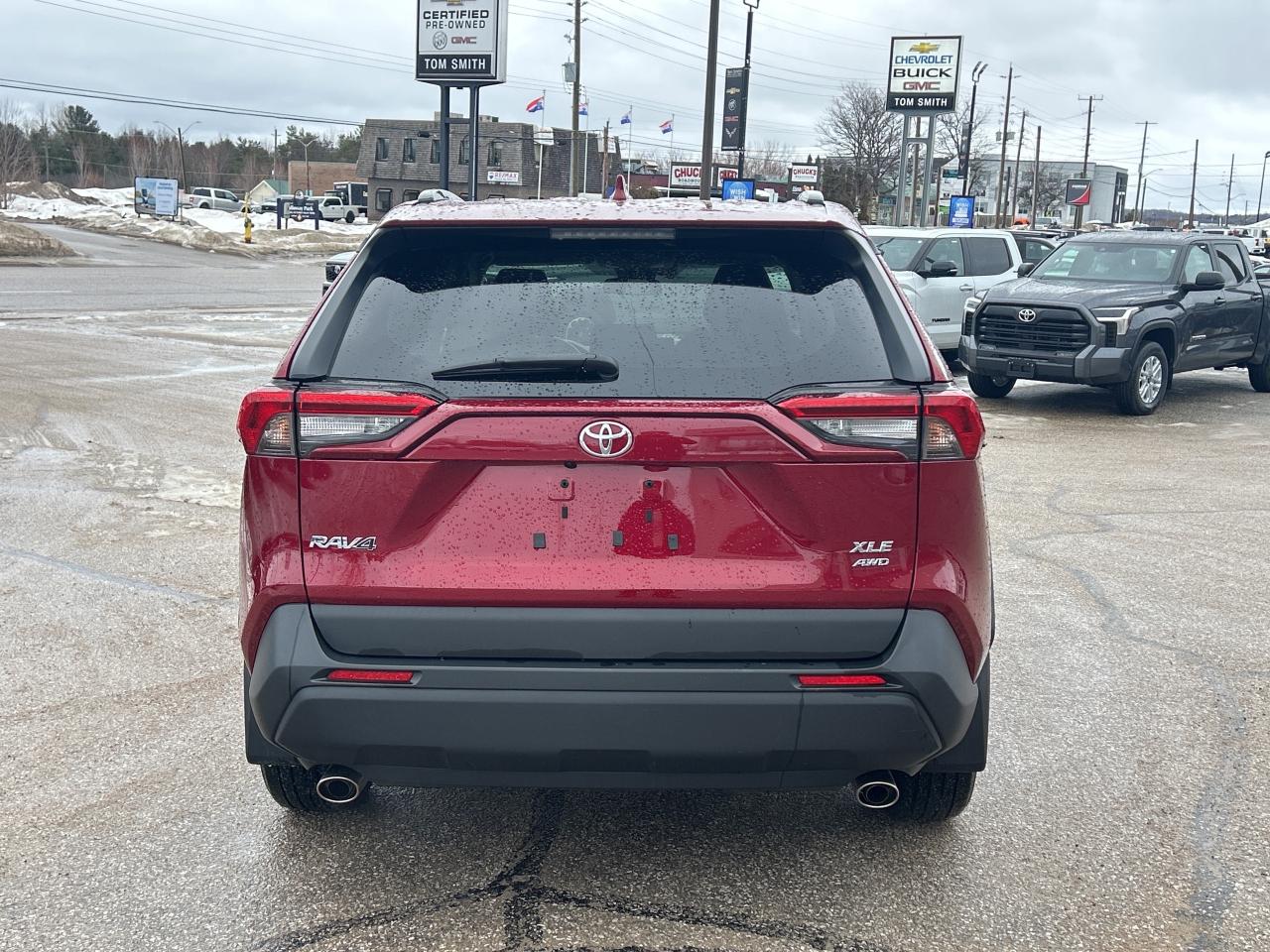 2020 Toyota RAV4 XLE Photo