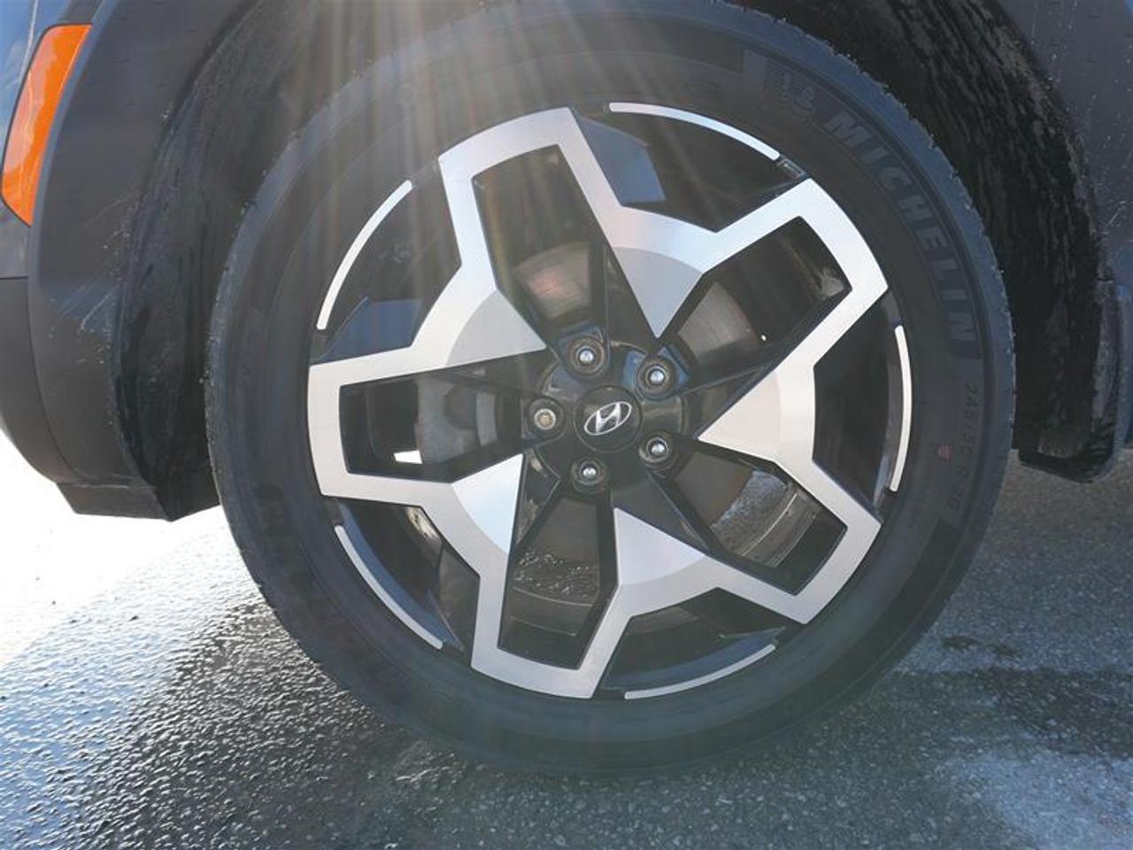 2024 Hyundai Santa Cruz Trend AWD Photo