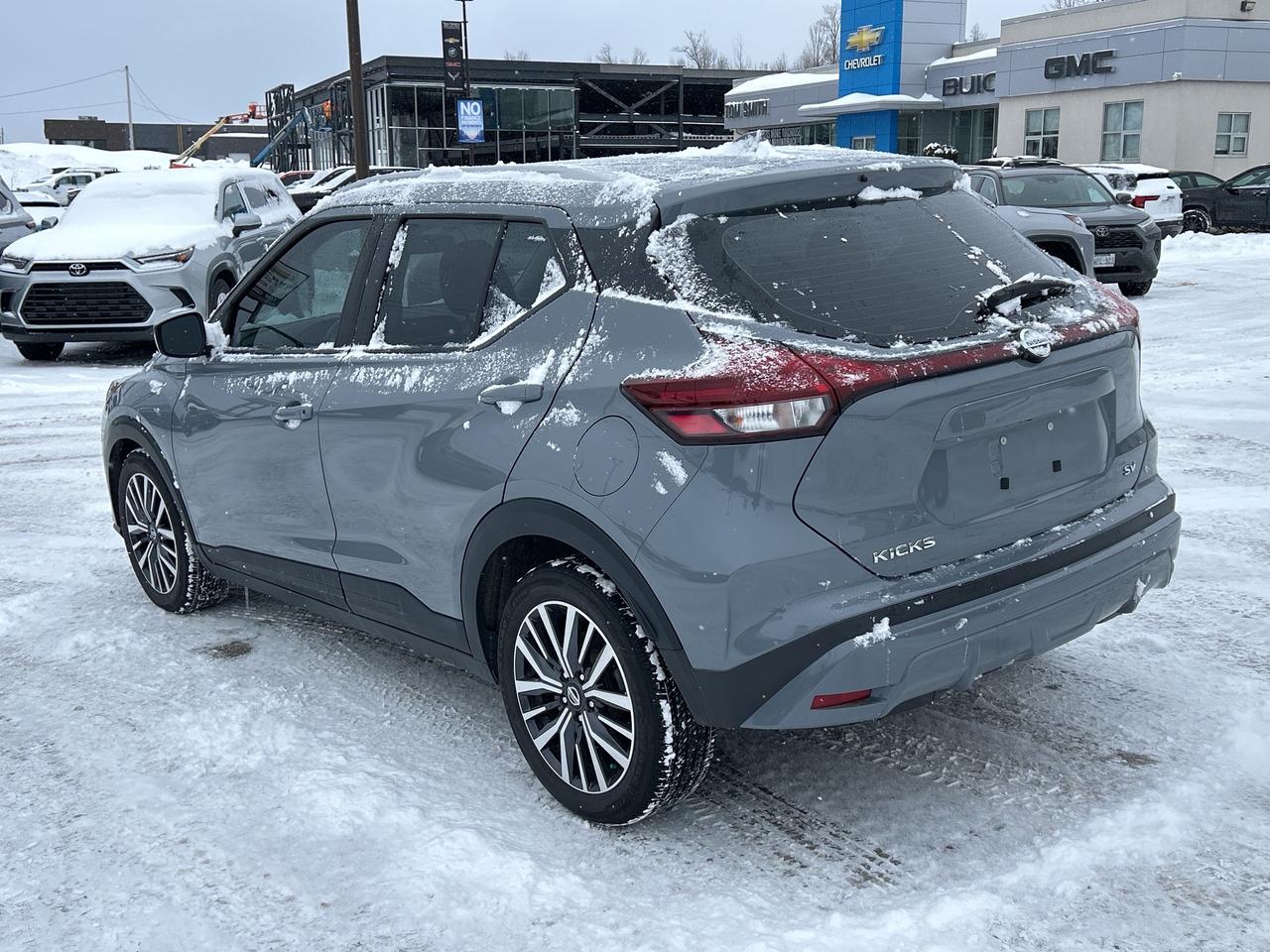 2021 Nissan Kicks SV   ONE OWNER Photo
