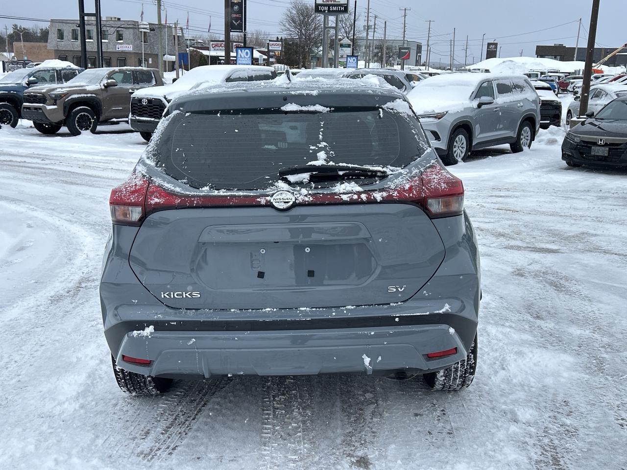 2021 Nissan Kicks SV   ONE OWNER Photo