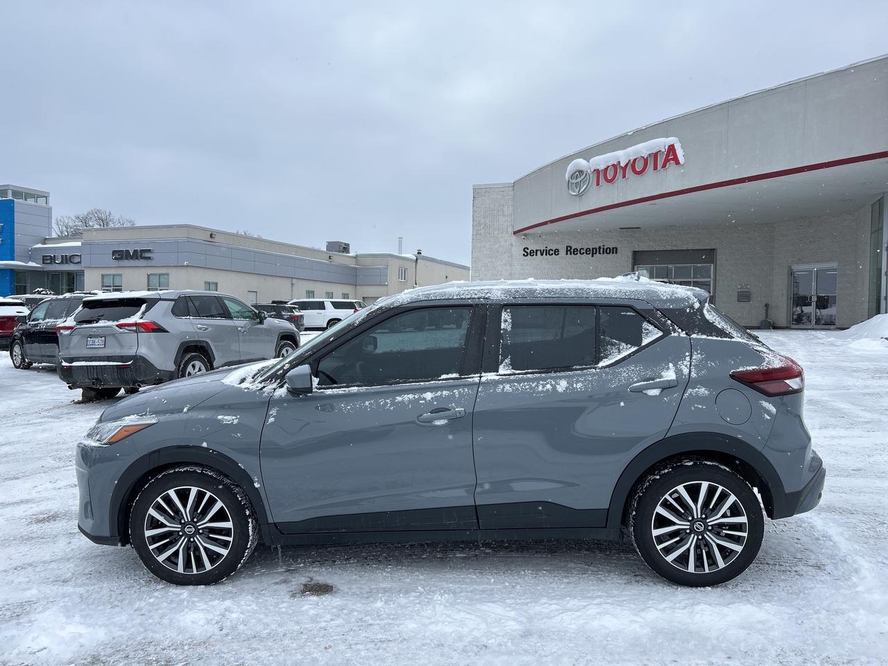 2021 Nissan Kicks SV   ONE OWNER Photo