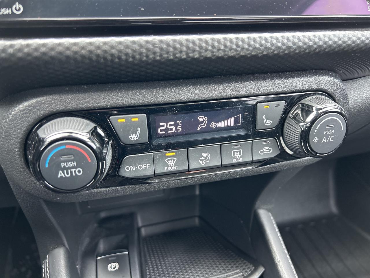 2021 Nissan Kicks SV   ONE OWNER Photo