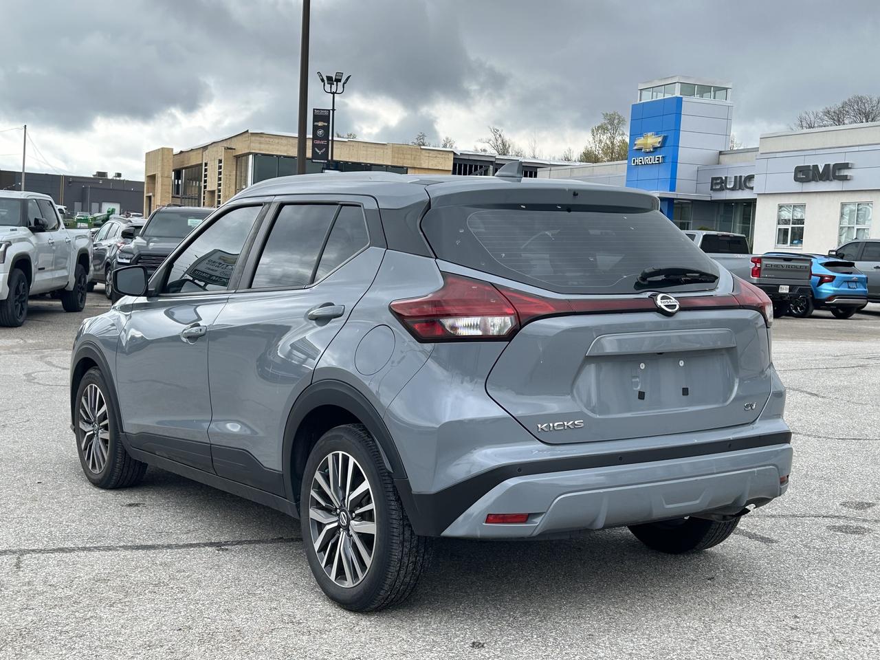 2021 Nissan Kicks SV   ONE OWNER Photo