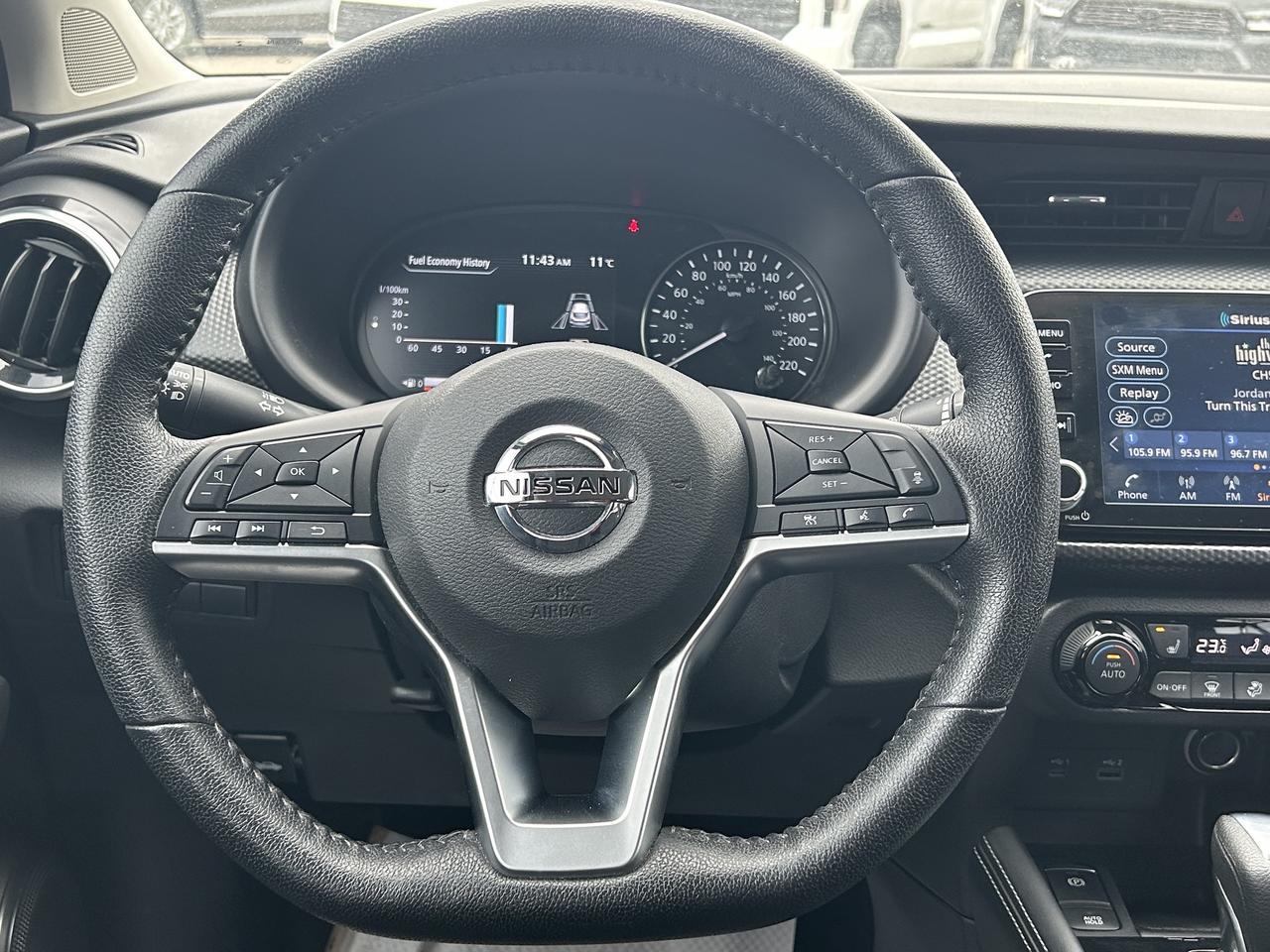 2021 Nissan Kicks SV   ONE OWNER Photo