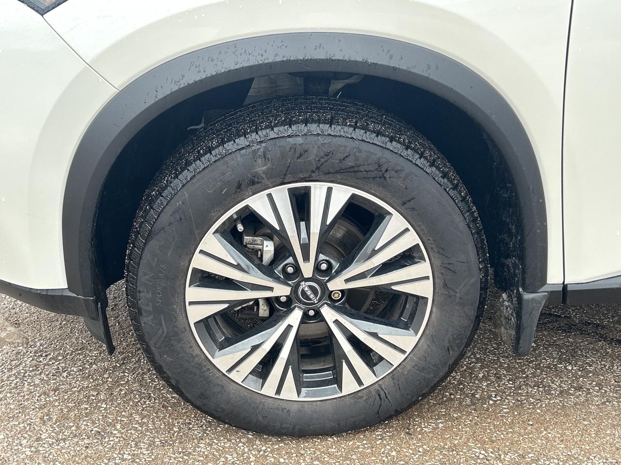 2023 Nissan Rogue SV Moonroof   Heated Seats & Wheel Photo